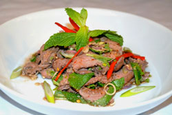 thai spicy beef salad